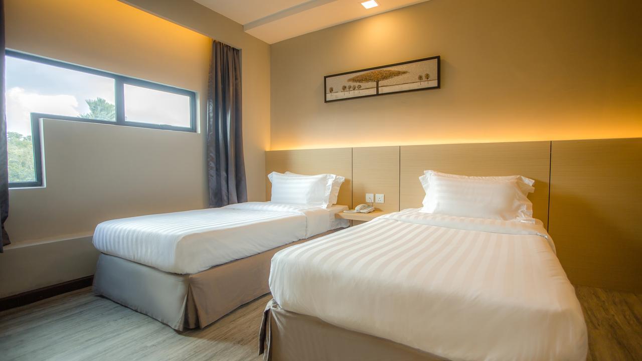Zen Boutique Hotel Ulu Tiram Extérieur photo