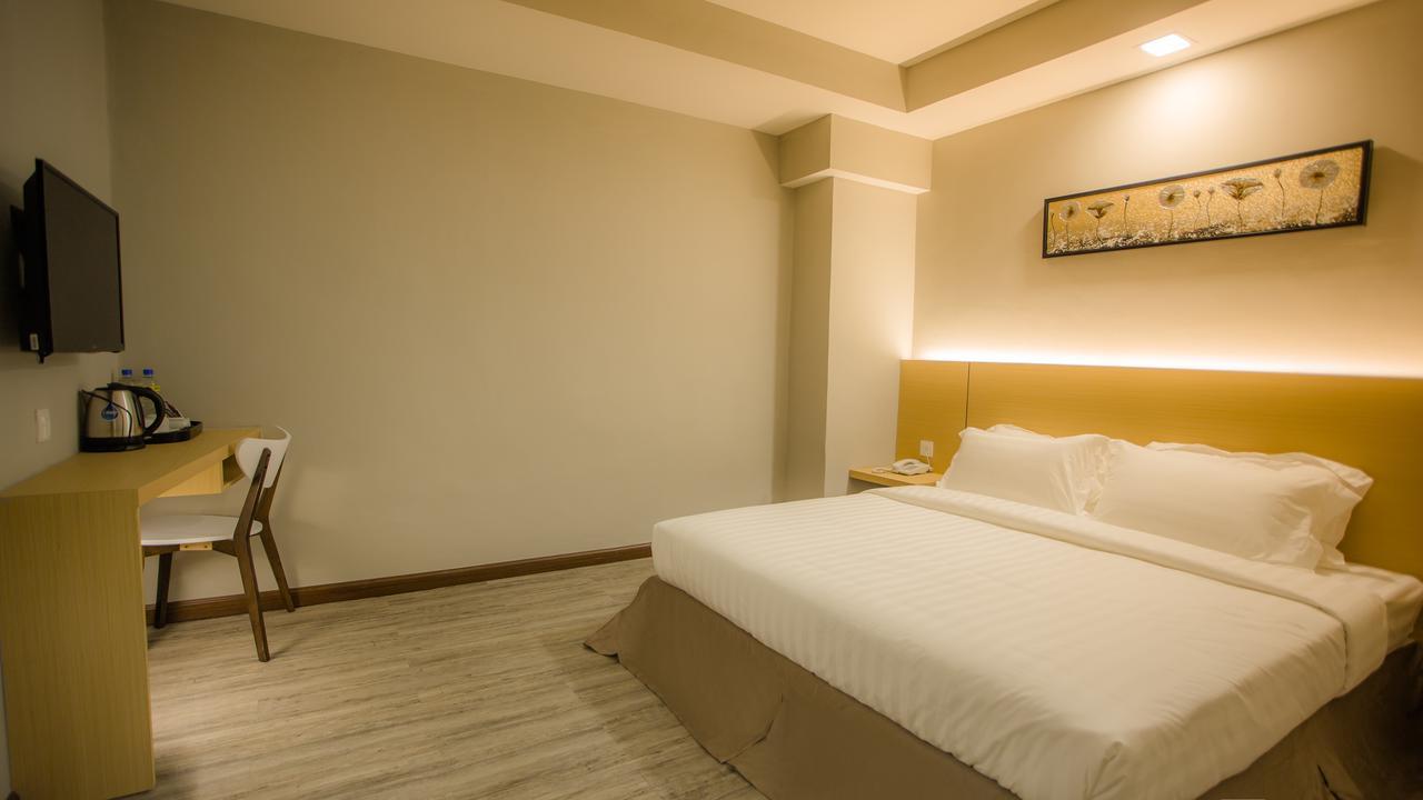 Zen Boutique Hotel Ulu Tiram Extérieur photo