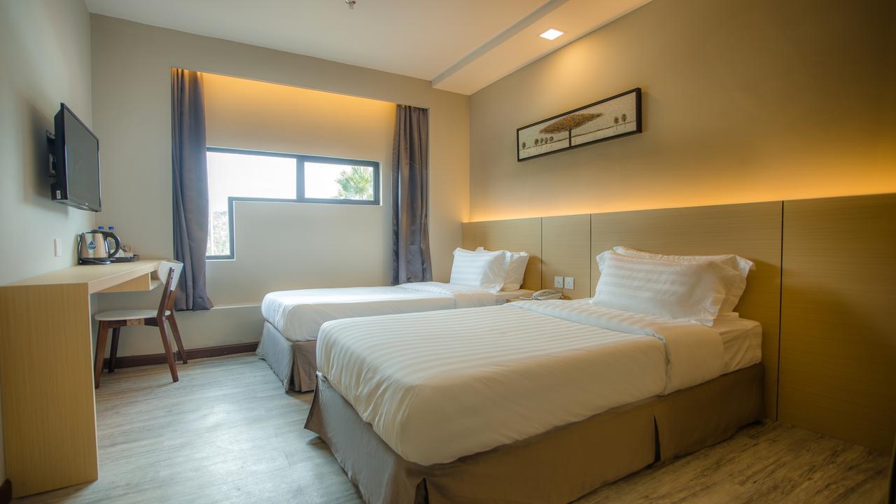 Zen Boutique Hotel Ulu Tiram Extérieur photo
